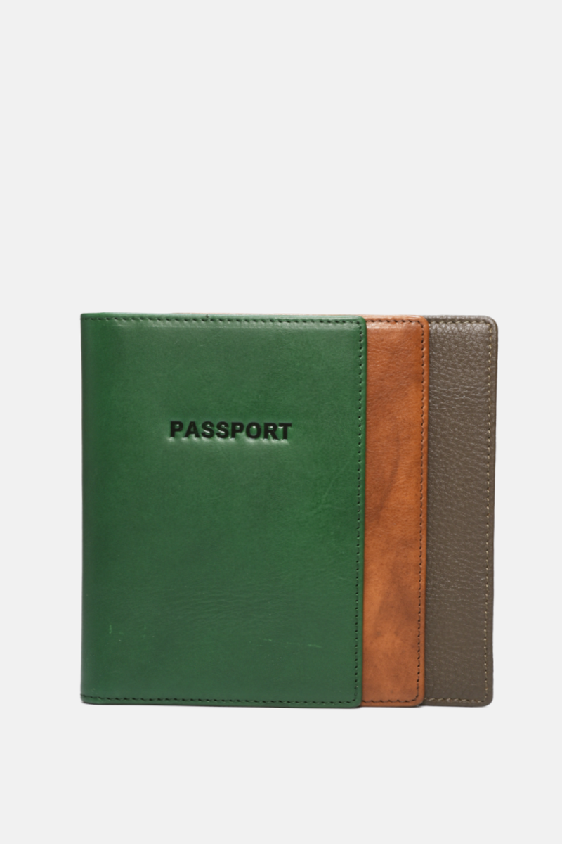 Leather Passport Holder: Green