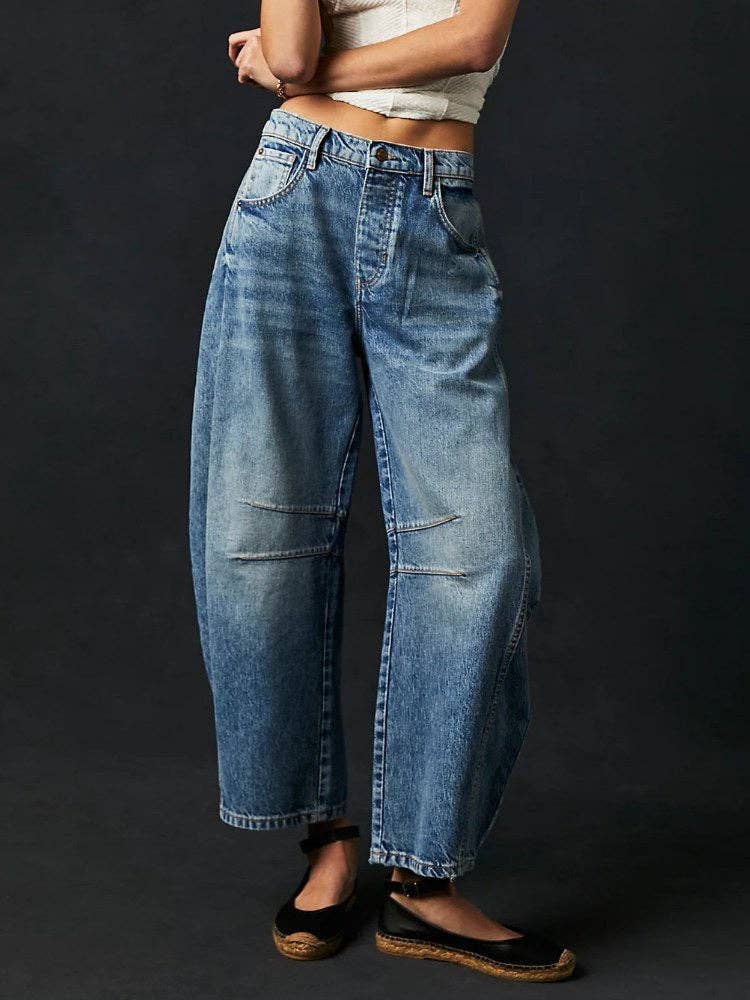 Mid Rise, Washed Loose Barrel Jeans