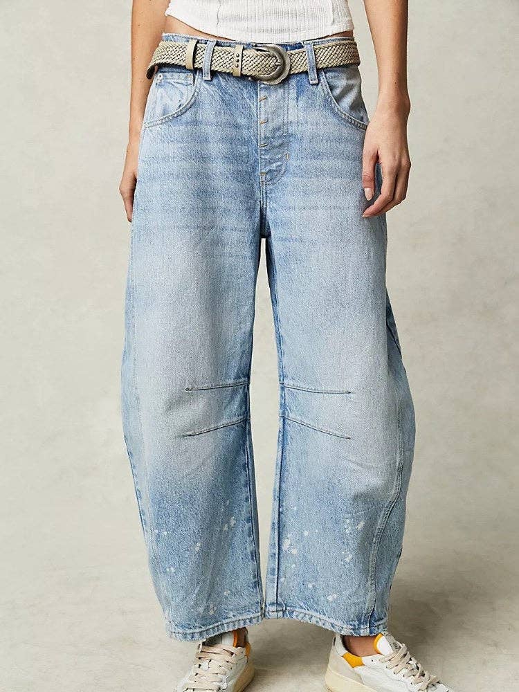 Mid Rise, Washed Loose Barrel Jeans